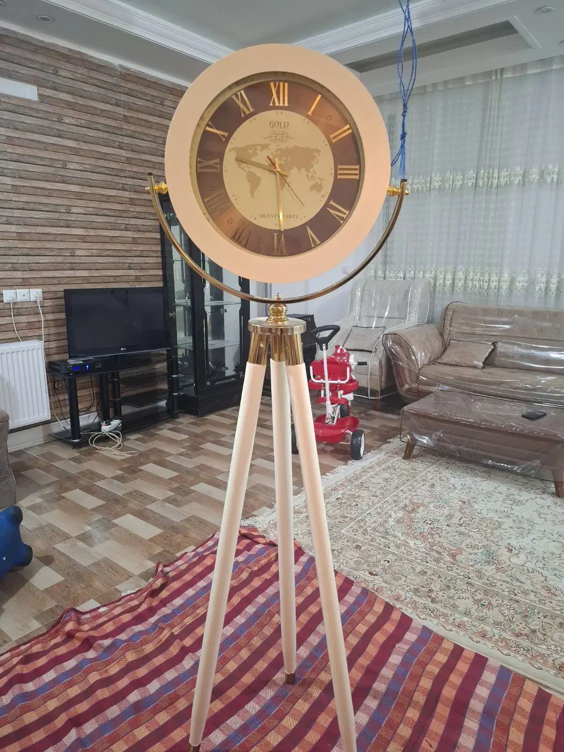 ساعت ایستاده|ساعت دیواری و تزئینی|سیرجان, |دیوار