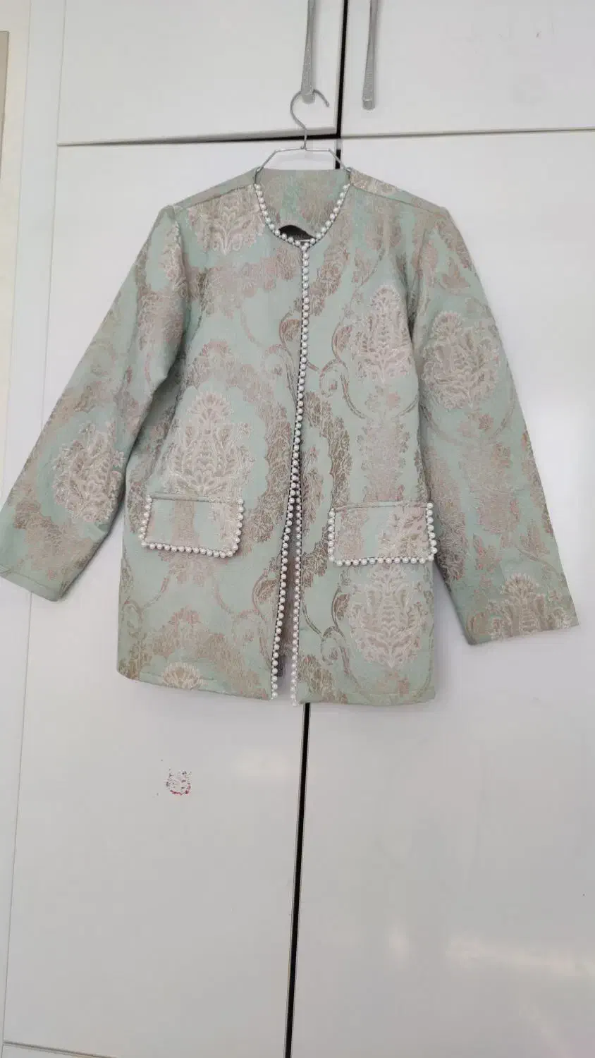 کت و پالتو|لباس|شیراز, شهرک گلدشت حافظ|دیوار