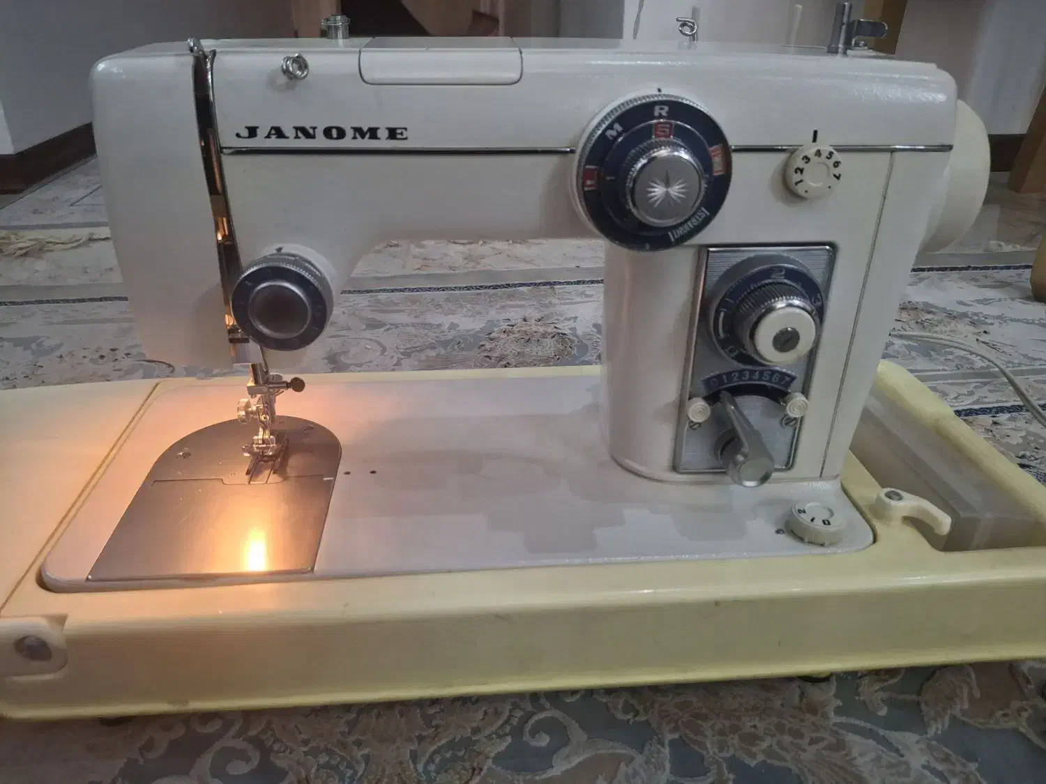 چرخ خیاطی ژانومه ۸۰۱|چرخ خیاطی و ریسندگی|گرگان, |دیوار