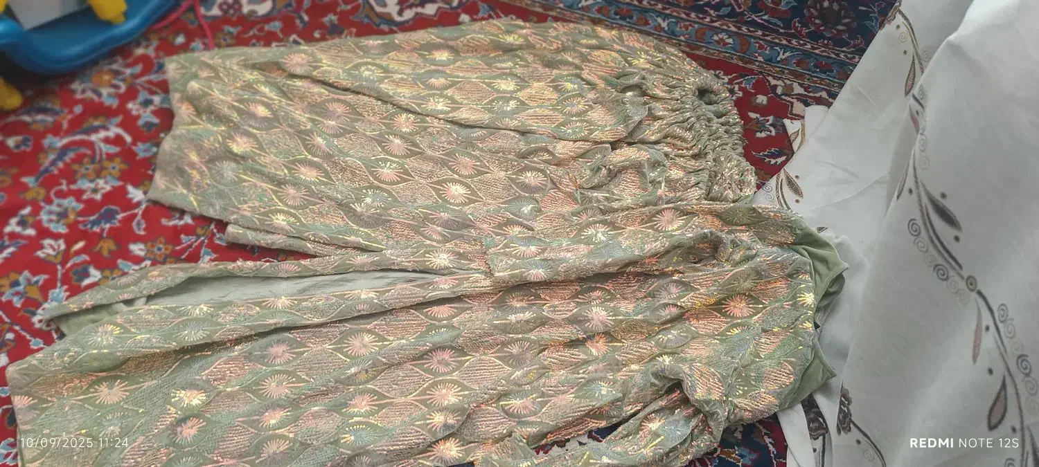 لباس محلی|لباس|یزد, |دیوار