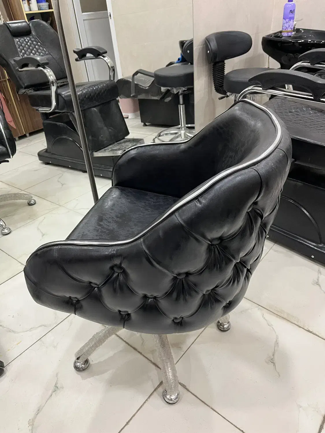 وسایل سالن زیبایی و ارایشگاه در شهرستان تفرش|آرایشگاه و سالن‌های زیبایی|اراک, |دیوار