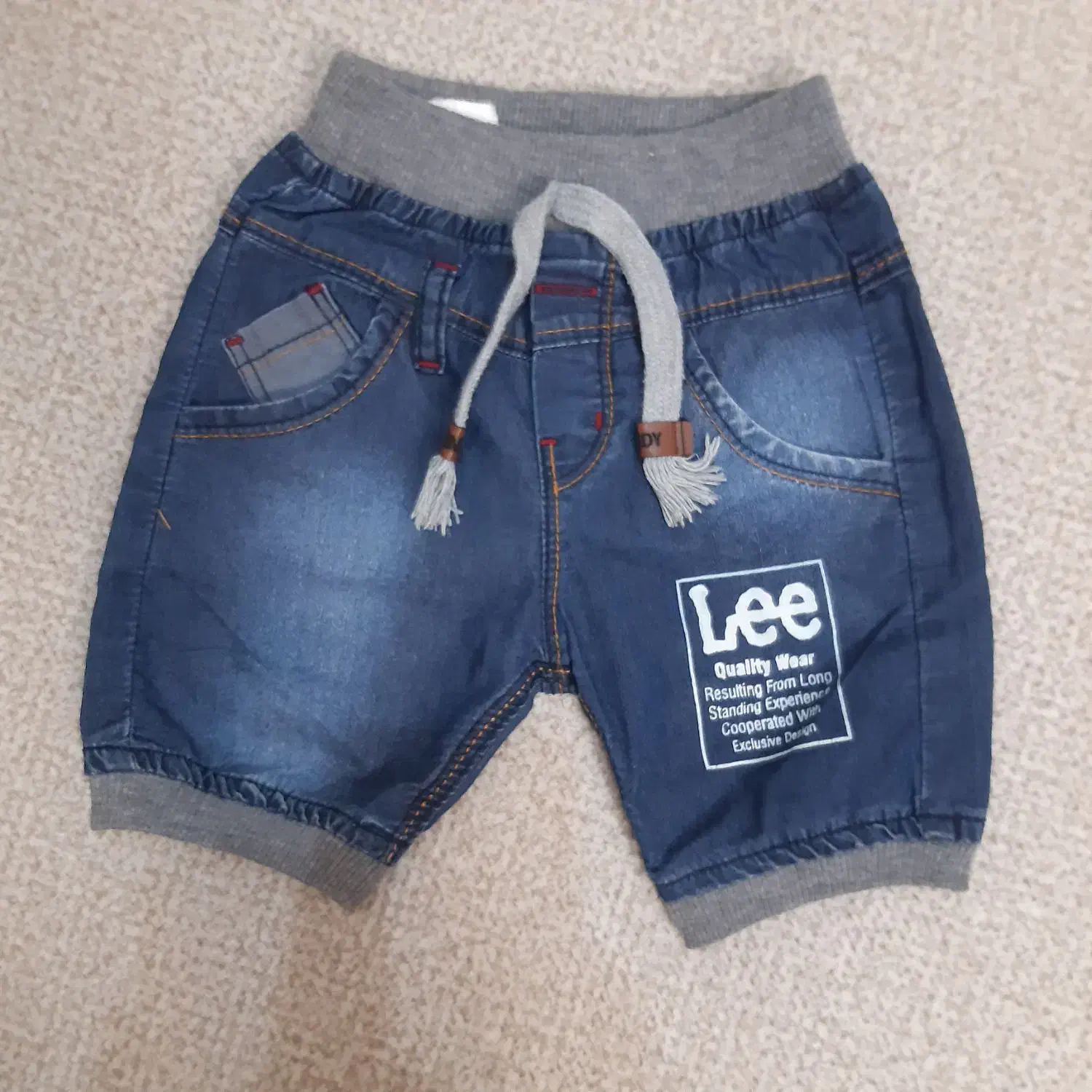 تعدادی شلوار بچگانه|کفش و لباس بچه|بومهن, |دیوار