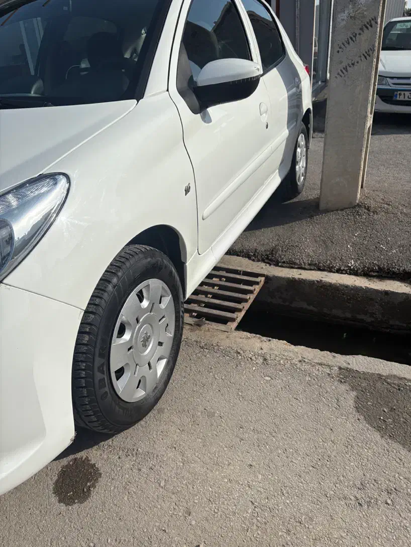 207تیوفایو سقف فلز|خودرو سواری و وانت|بندرعباس, |دیوار