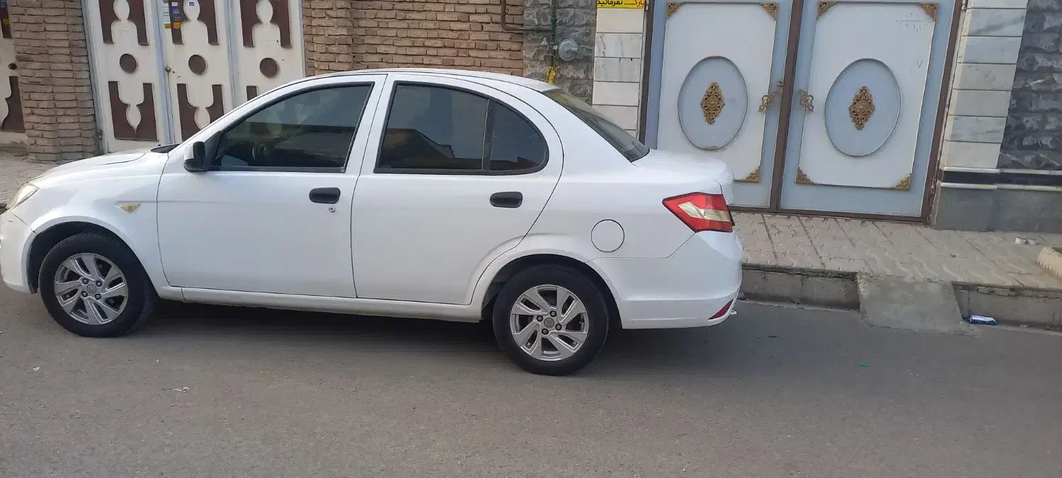 ساینا مدل ۹۷ ماشین در حد ۴۰۰ میباشد|خودرو سواری و وانت|پارسآباد, |دیوار