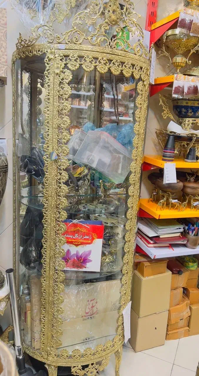 ساعت،ویترین،میز تلویزیون .برنجی.|بوفه، ویترین، کنسول|کرج, باغستان|دیوار