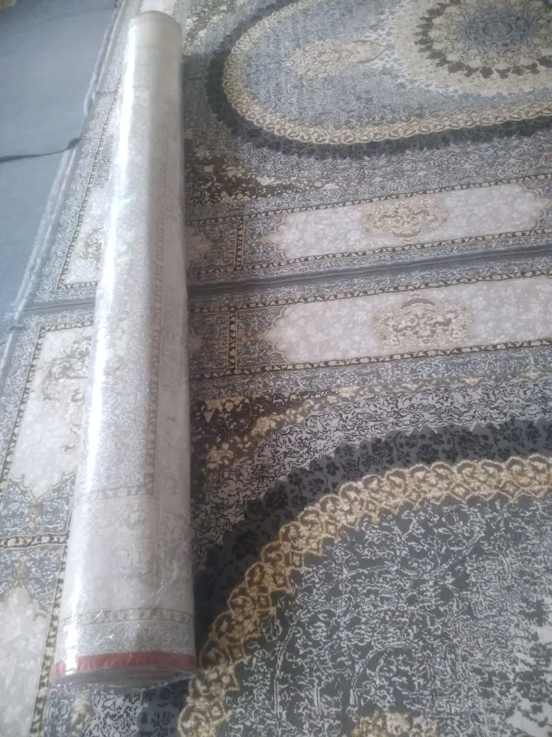 فروش یک عدد فرش کاملا نو|فرش|لردگان, |دیوار