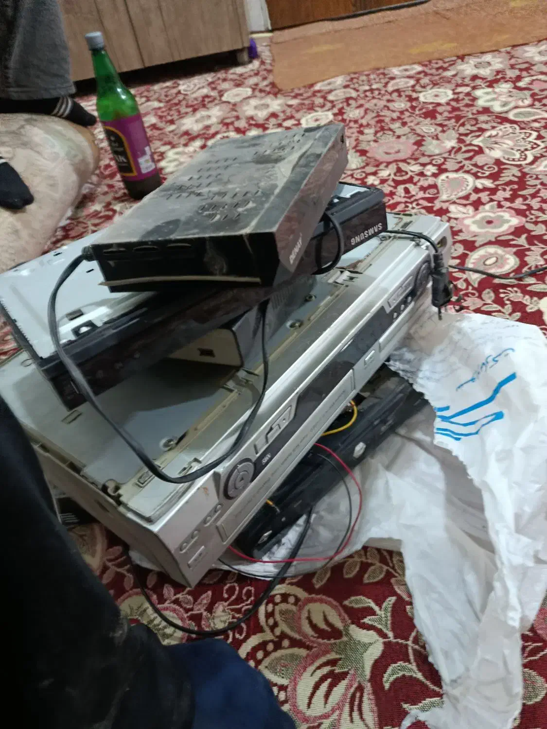 چند عدد دیویدی|پخش‌کننده DVD و ویدیو|اسلام‌شهر, شهرک احمدیه|دیوار