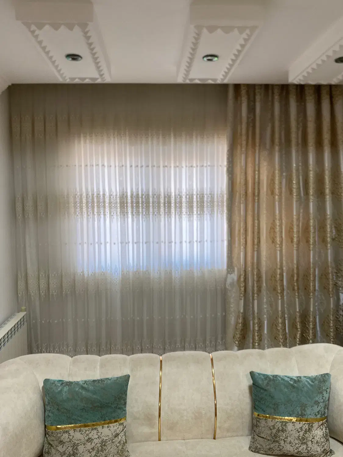 پرده حریر گلدوزی در حدنو|پرده، رانر، رومیزی|ساری, |دیوار