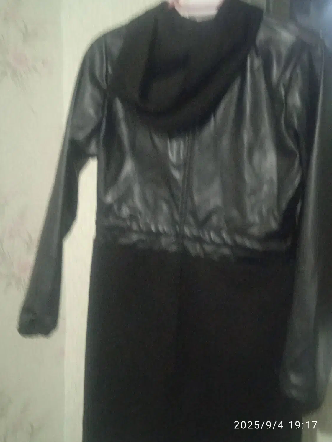 پالتو|لباس|گلبهار, شهر جدید گلبهار|دیوار