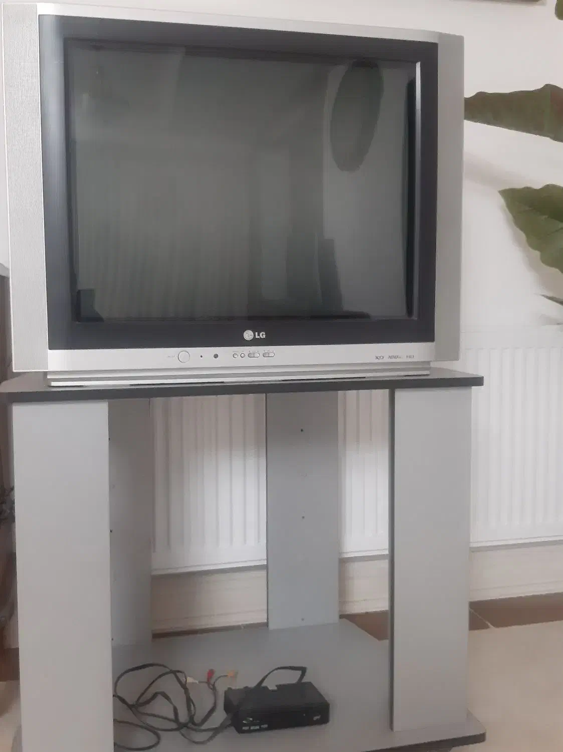 دو دستگاه تلویزیون ال جی ۲۹ اینچ و ۲۱ اینچ|تلویزیون و پروژکتور|نورآباد, |دیوار