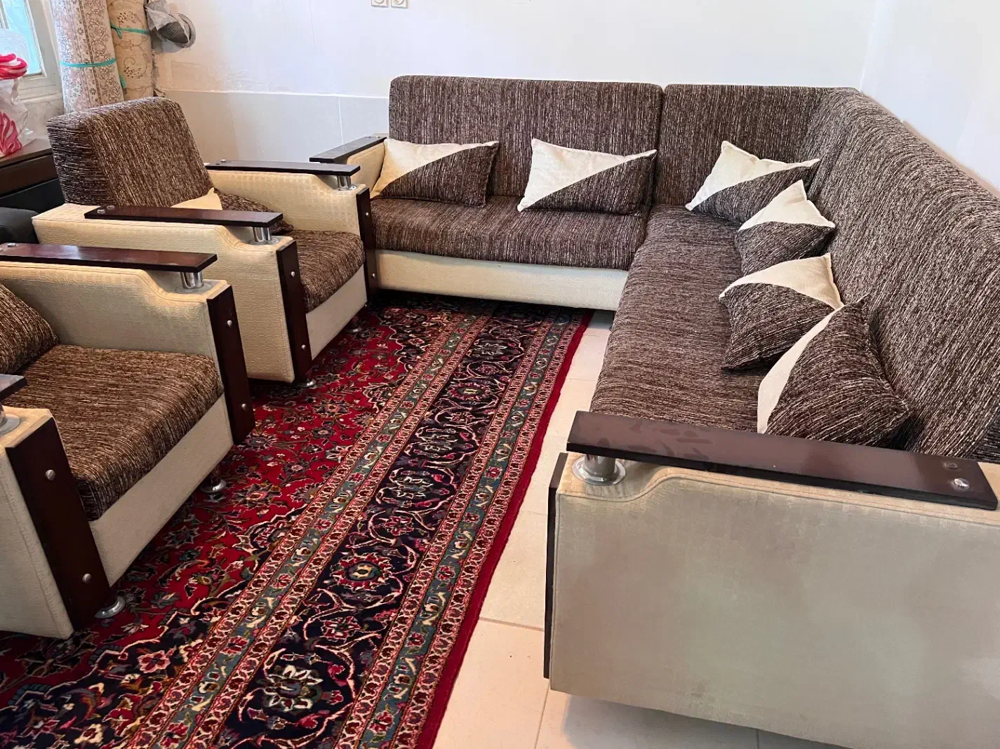 مبل ۸ نفره چوب و چرم|مبلمان خانگی و میز عسلی|کاشان, امیرکبیر|دیوار