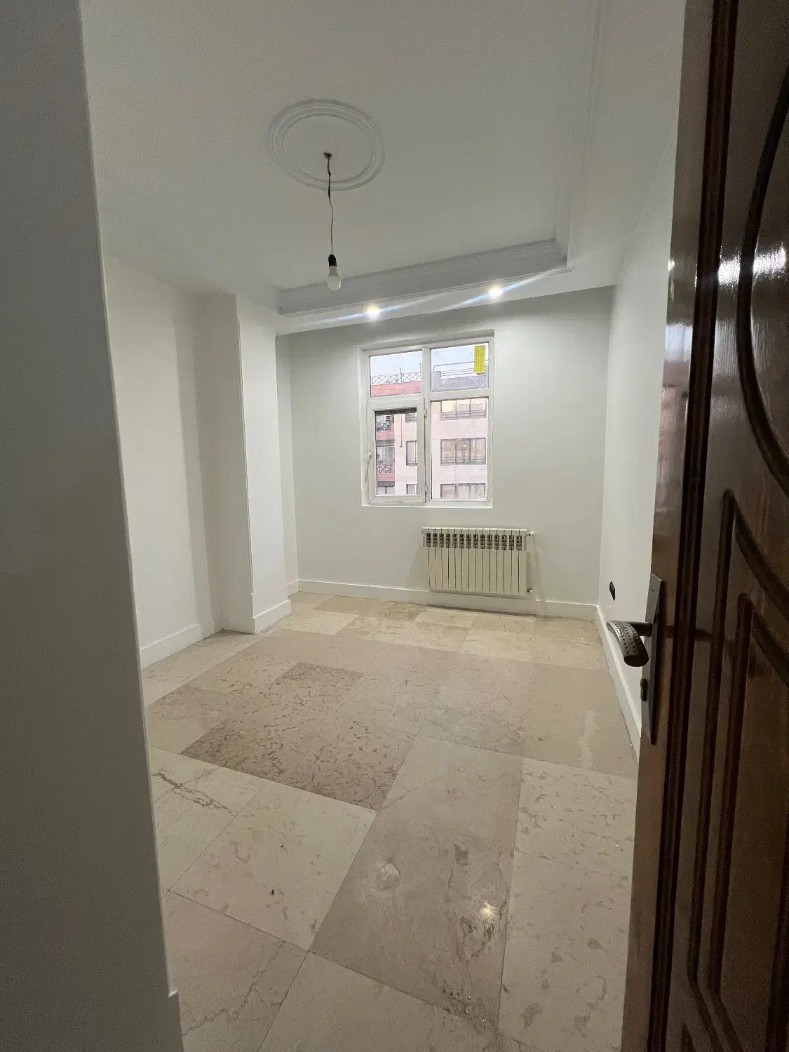 آپارتمان ۱۳۰ متری فردوس شرق