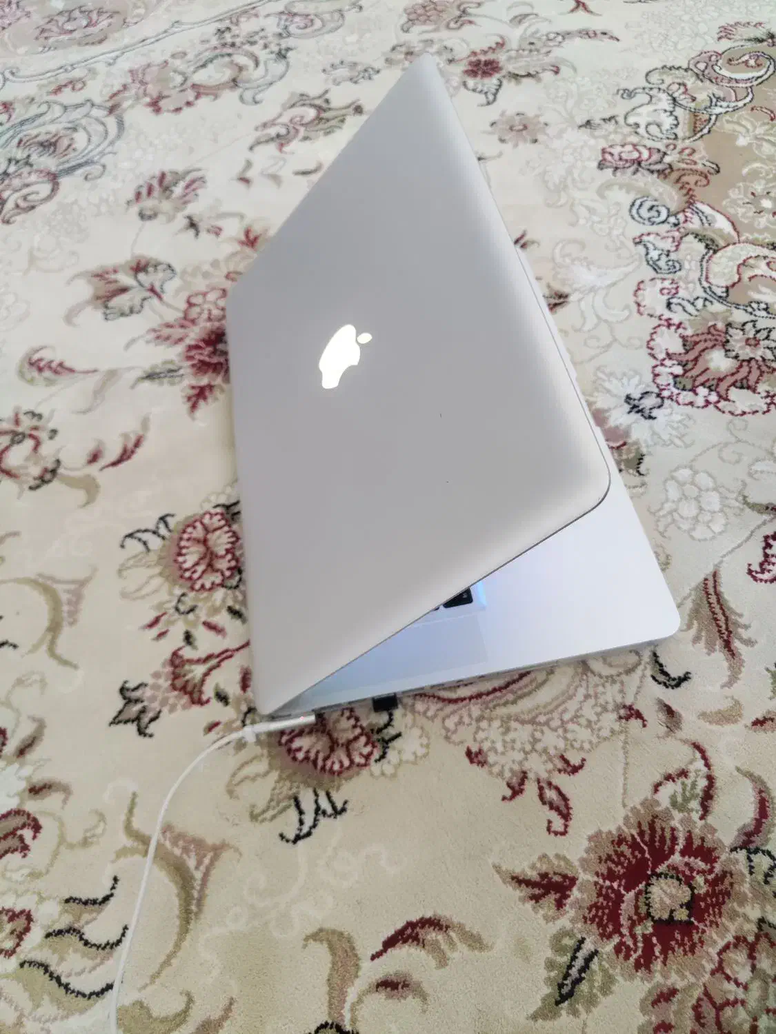 مک بوک پرو|رایانه همراه|شاهین‌شهر, شهرک ردانی پور|دیوار