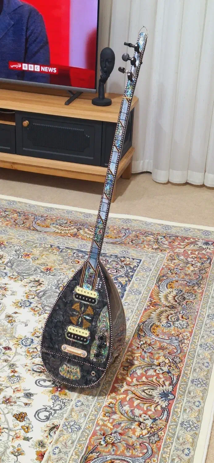 ساز باغلاما یایگین|سازهای سنتی|پیرانشهر, |دیوار