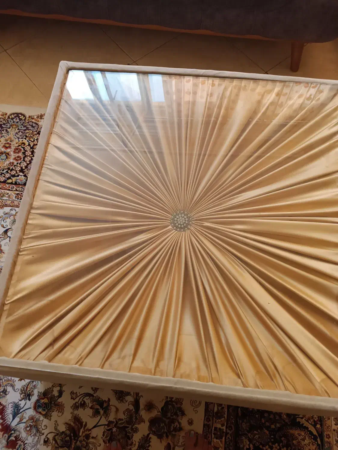 یک عددمیزوسط مبل به فروش میرسپ|مبلمان خانگی و میز عسلی|شیراز, شهرک بزین|دیوار