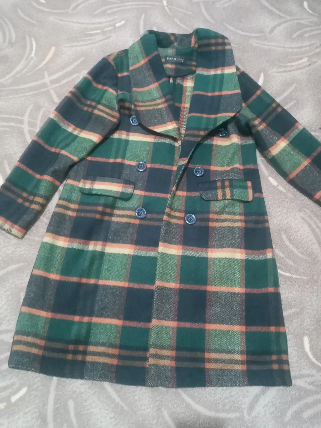 پالتو پشمی|لباس|سقز, |دیوار