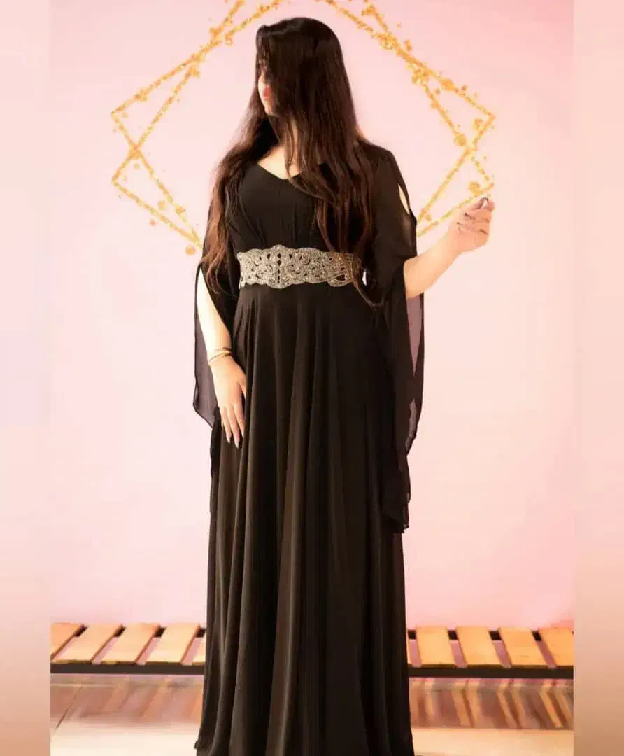 لباس مجلسی|لباس|بندر دیر, |دیوار