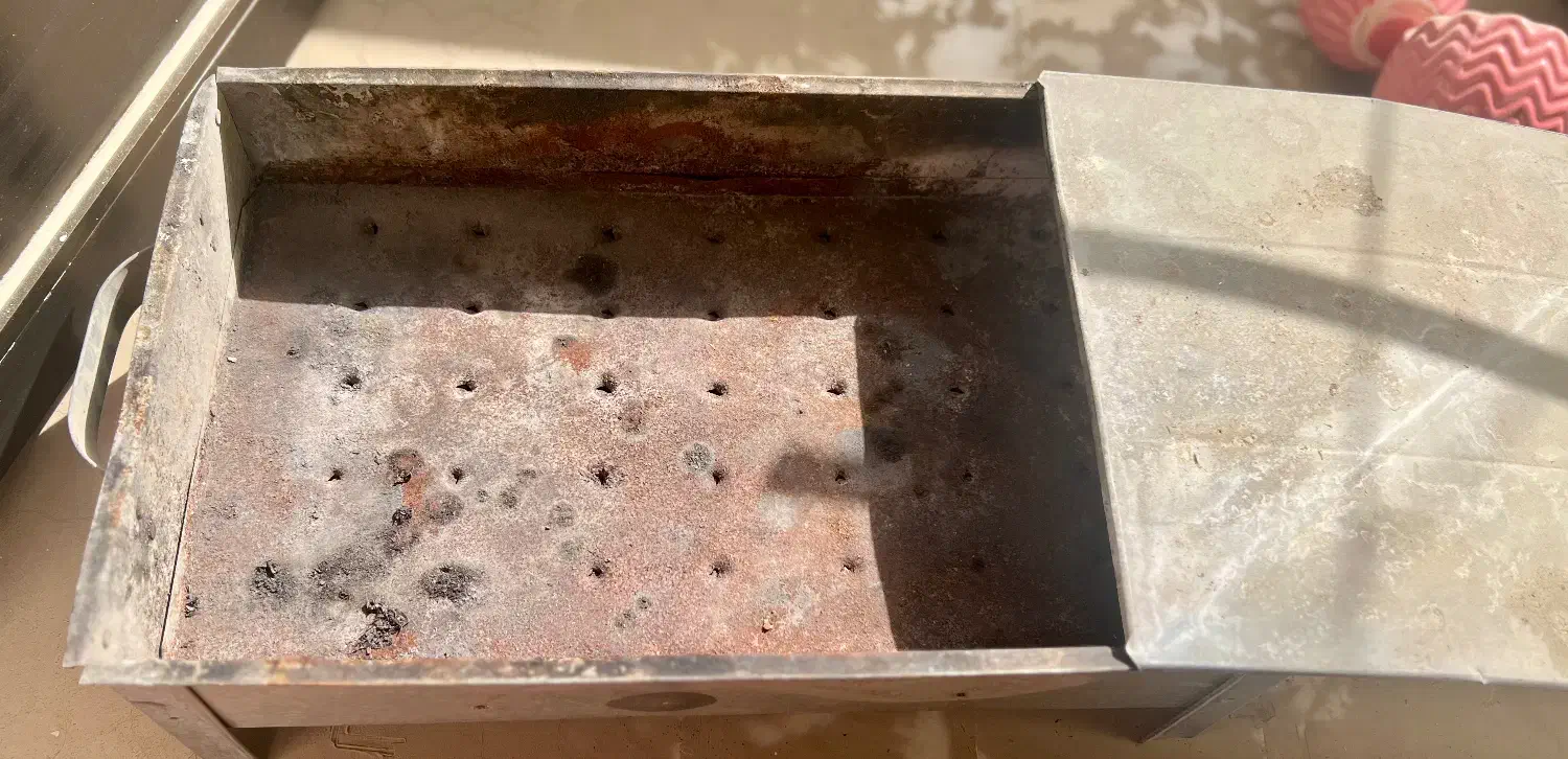 منقل پایه دار به همراه سیخ (باربیکیو، کبابزن)|اجاق گاز و لوازم برقی پختوپز|بندرعباس, |دیوار