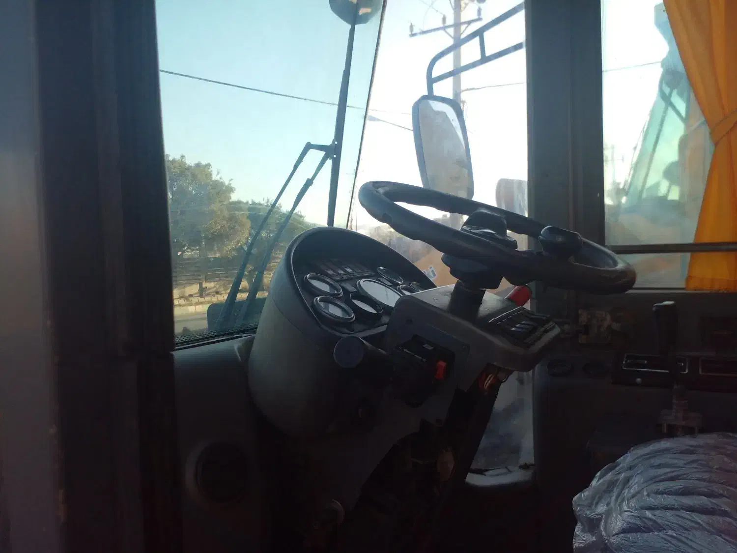 لودر ال جی ۹۵۶خط۲مدل۲۰۰۸|خودرو سنگین|اصفهان, بهارستان (مخابرات)|دیوار