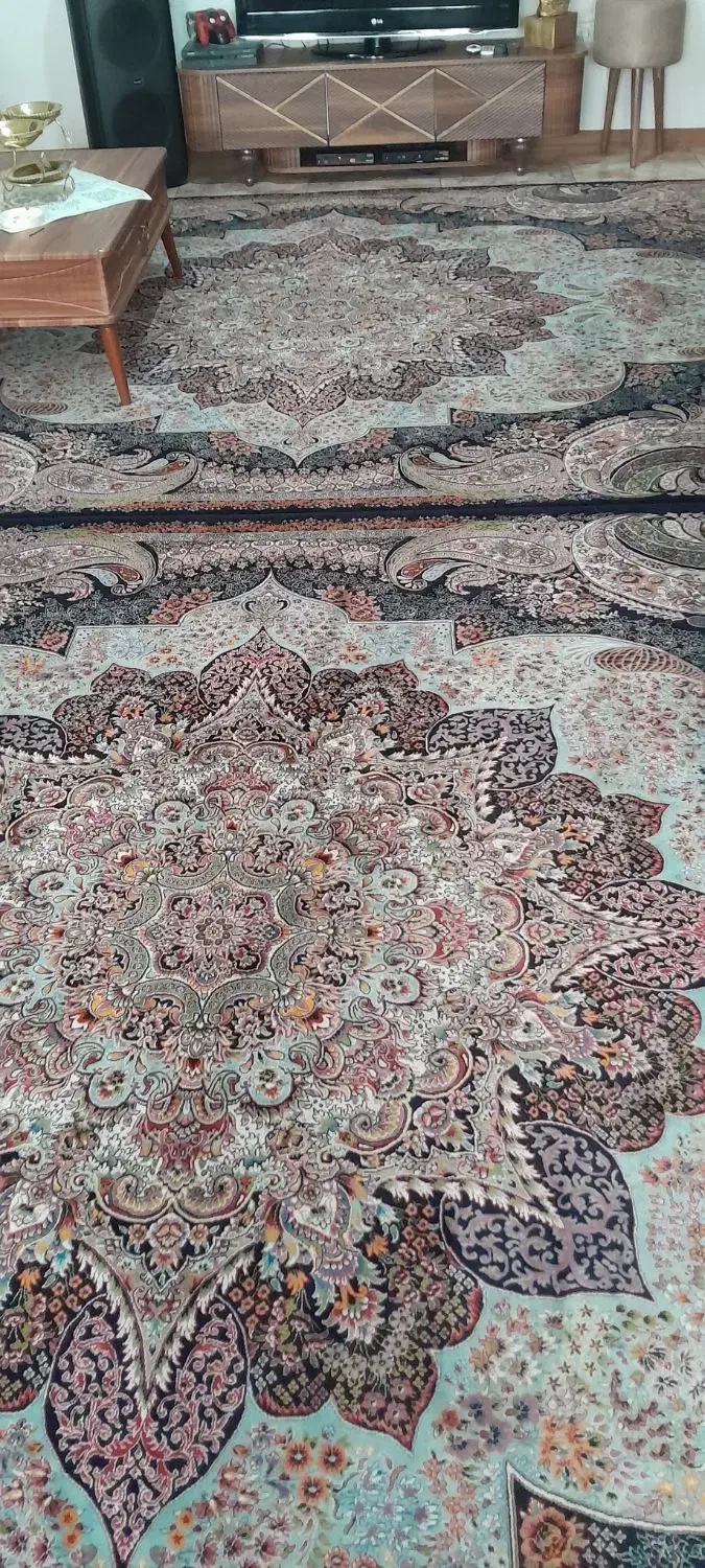 دوعدد فرش ۹ متری ویک عدد گرد یک متری|فرش|خاوران, |دیوار