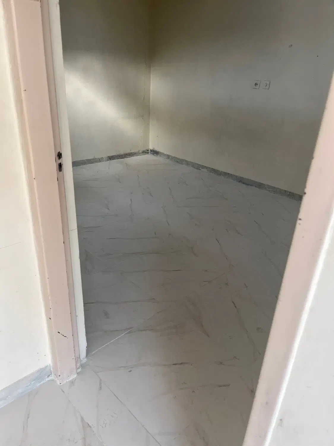 اجاره واحد اداری بر خیابان اصلی|اجارهٔ دفتر کار، اتاق اداری، مطب|اصفهان, آفاران|دیوار