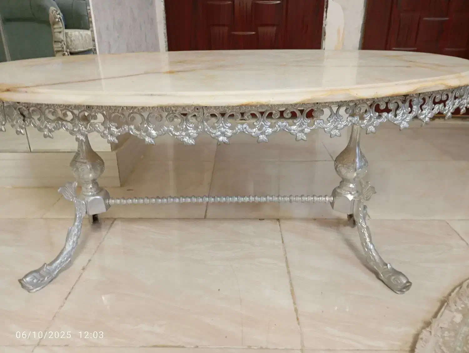 جلو مبلی برنجی ابکاری نقره|مبلمان خانگی و میز عسلی|ورامین, ورامین|دیوار