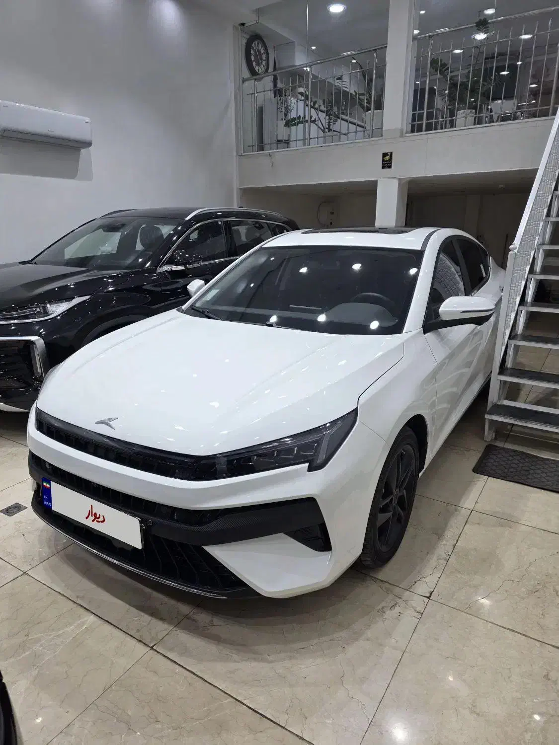 kmc j7 مدل 1403|خودرو سواری و وانت|شیراز, انجیر|دیوار