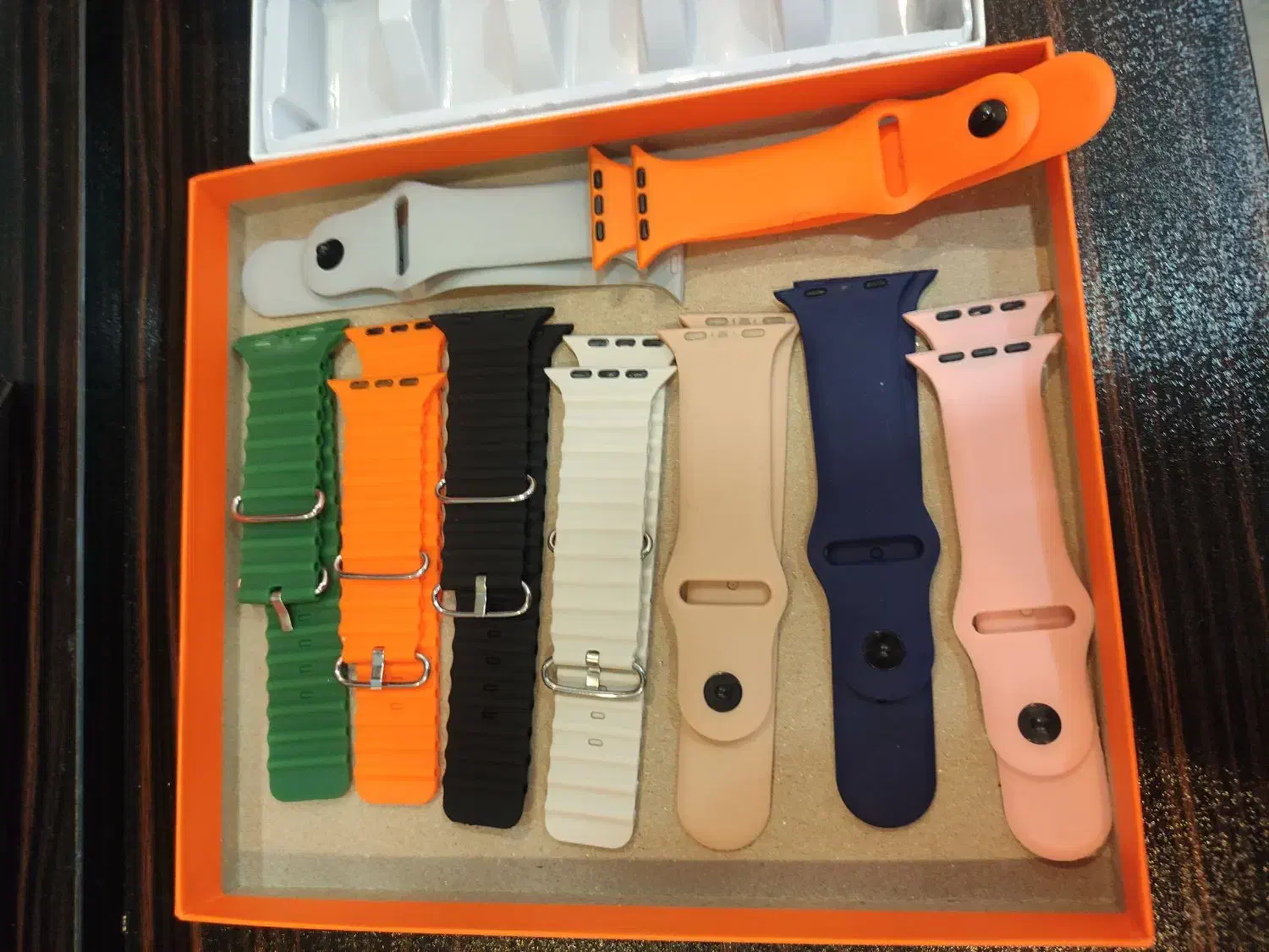 ساعت هوشمند فقط یک بار از جعبه بیرون اومده|ساعت|بندر انزلی, آخرخط|دیوار