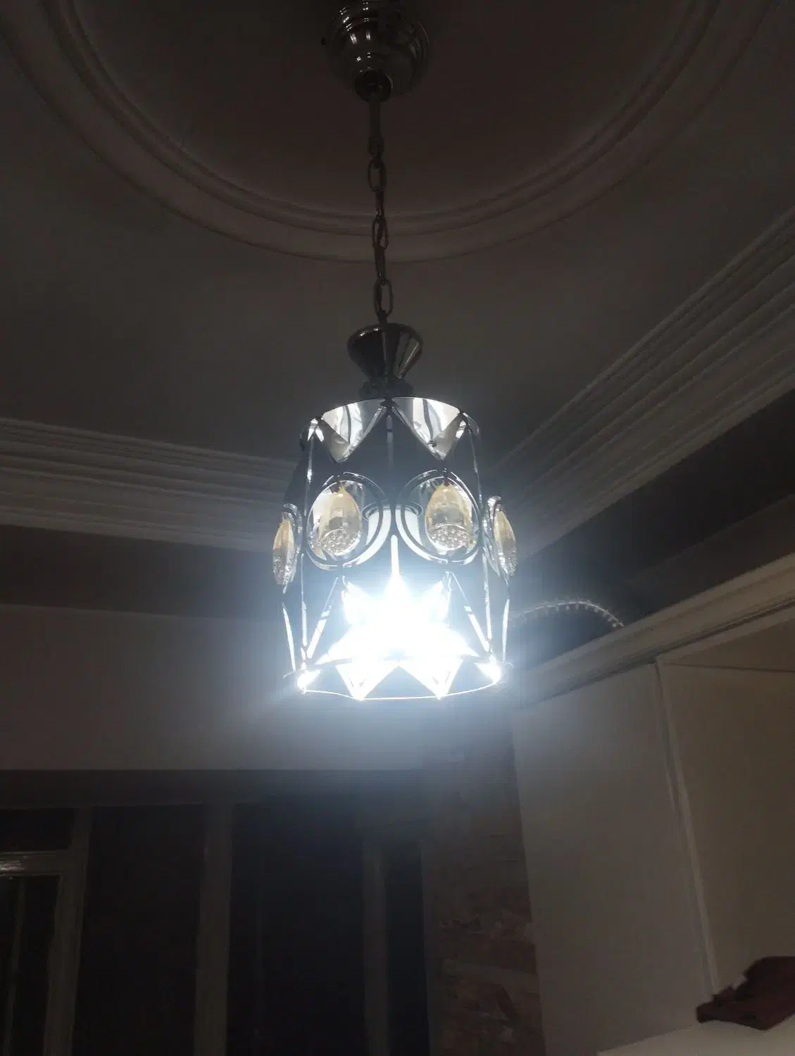 2عدد لوستر 4شاخه و 1عدد لوستر آشپزخانه|لوستر و چراغ آویز|قدس, شهرقدس|دیوار