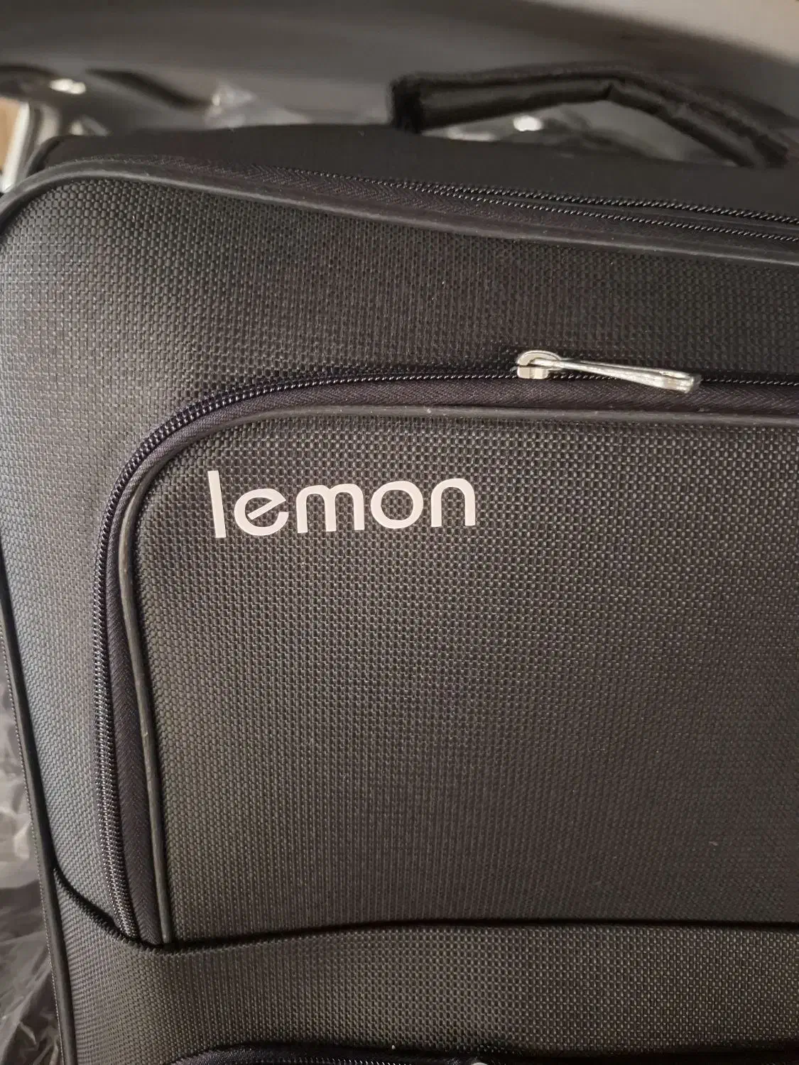 چمدان سایز بزرگ و درجه یک|کیف، کفش، کمربند|فولادشهر, B7|دیوار