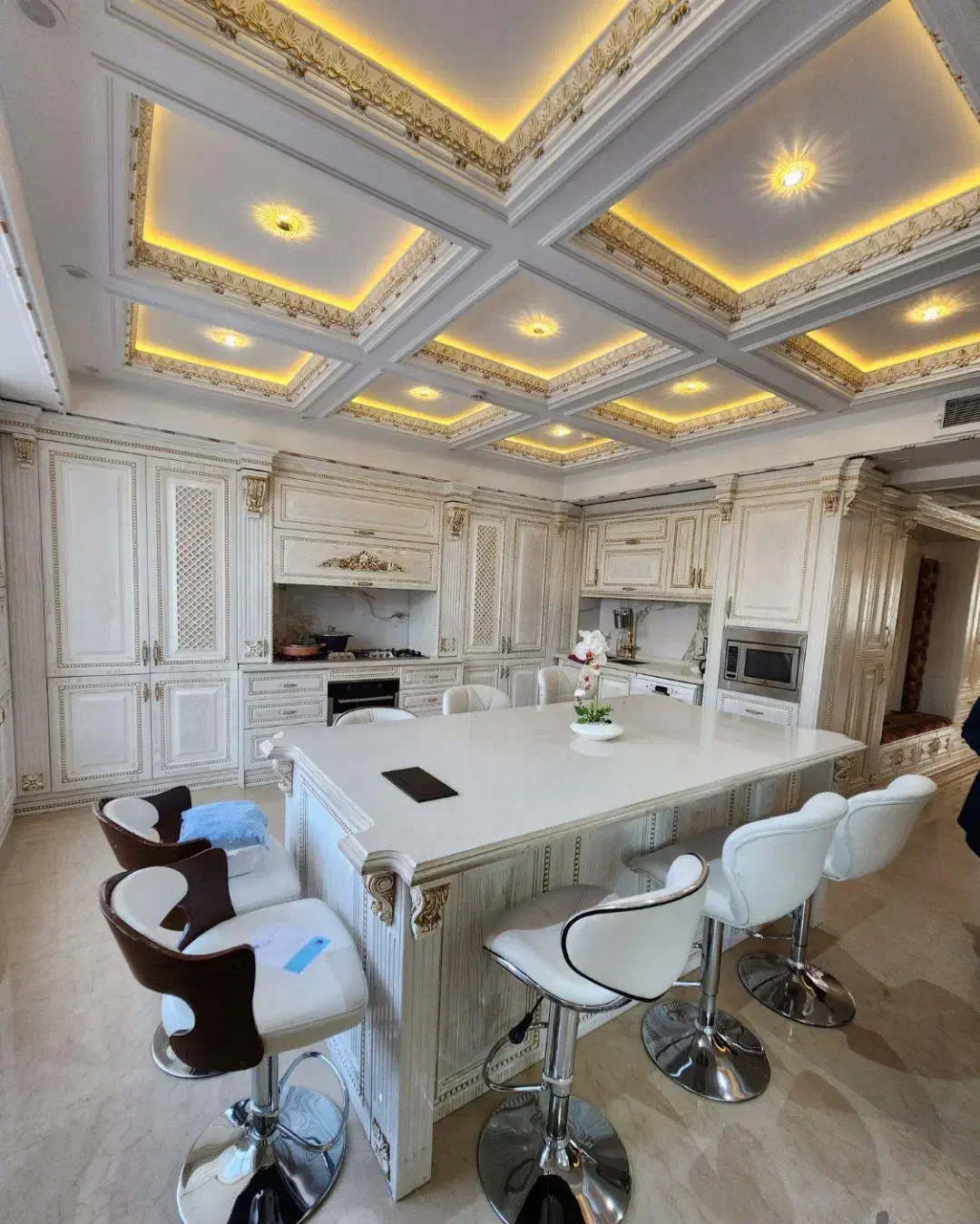 ۲۵۰متر کامرانیه شمالی/کلاسیک/تک واحدی|فروش آپارتمان|تهران, کامرانیه|دیوار