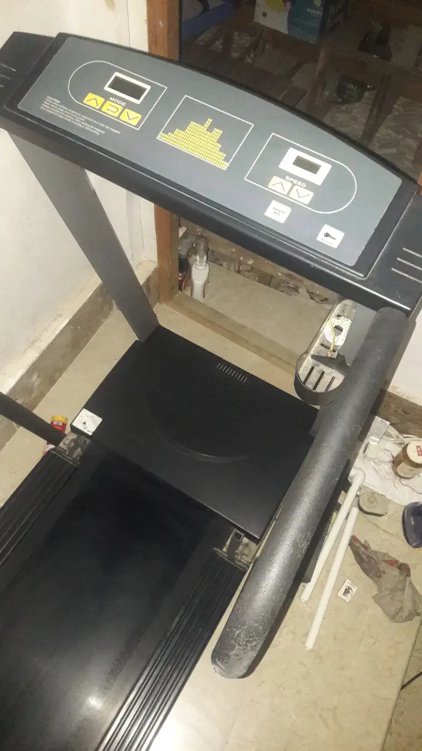 تردمیل کارکرده سالم فقدبه تسمه نیازداره|تجهیزات ورزشی|رشت, حومه رشت|دیوار