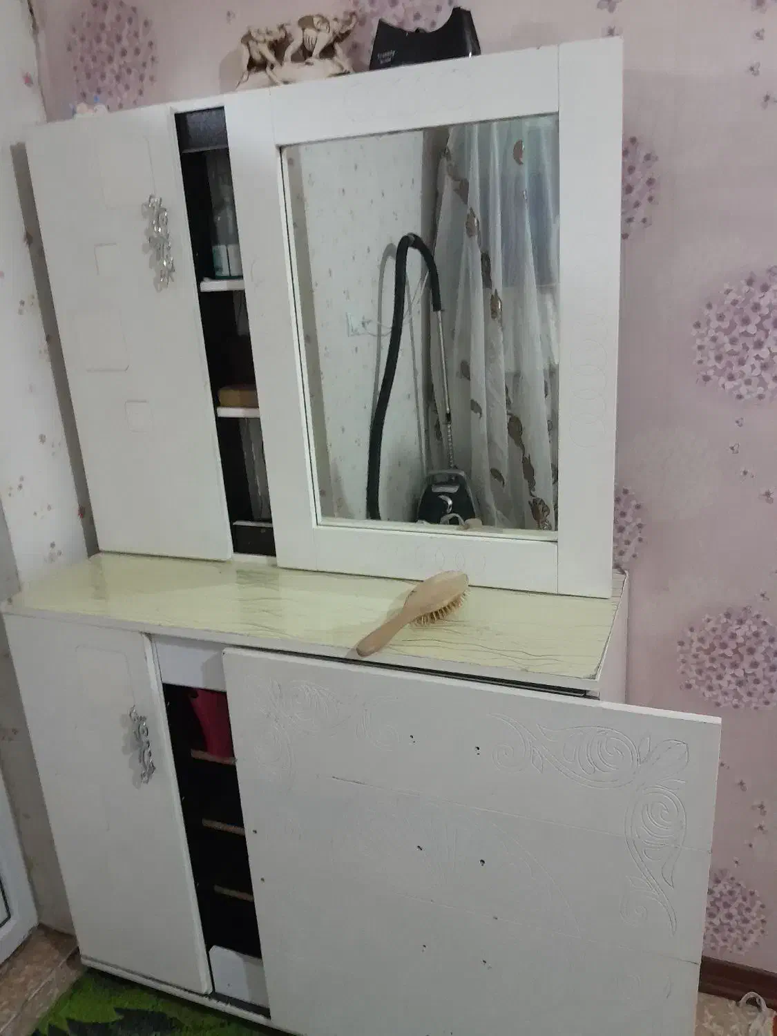 کمد|جاکفشی، کمد، دراور|کرمانشاه, |دیوار