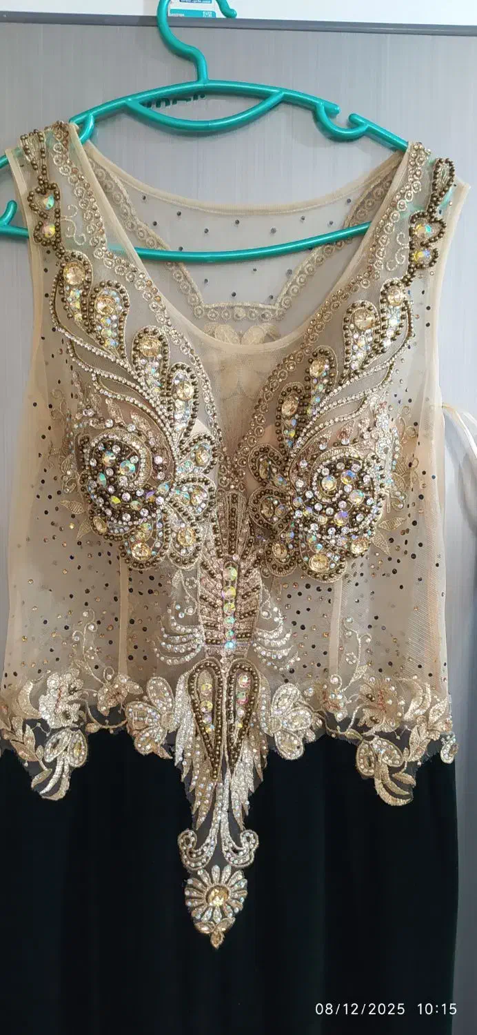 لباس شب|لباس|اندیشه, پرنیان|دیوار