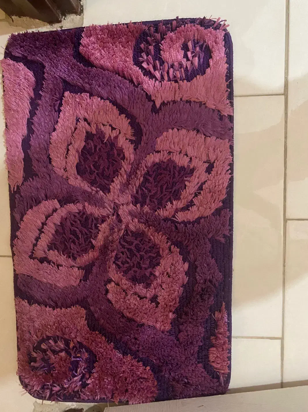 فرش‌نو و‌تمیز|فرش|لاهیجان, کوی خزر|دیوار