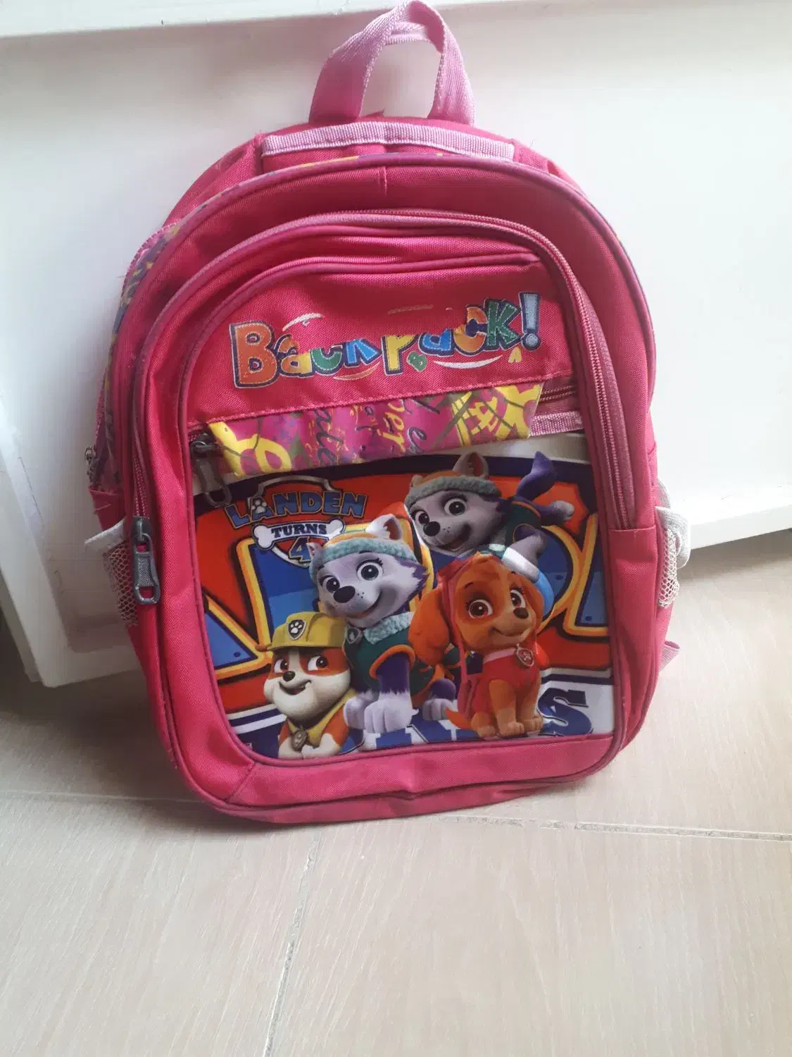 کیف مدرسه|کیف، کفش، کمربند|فردیس, فردیس|دیوار