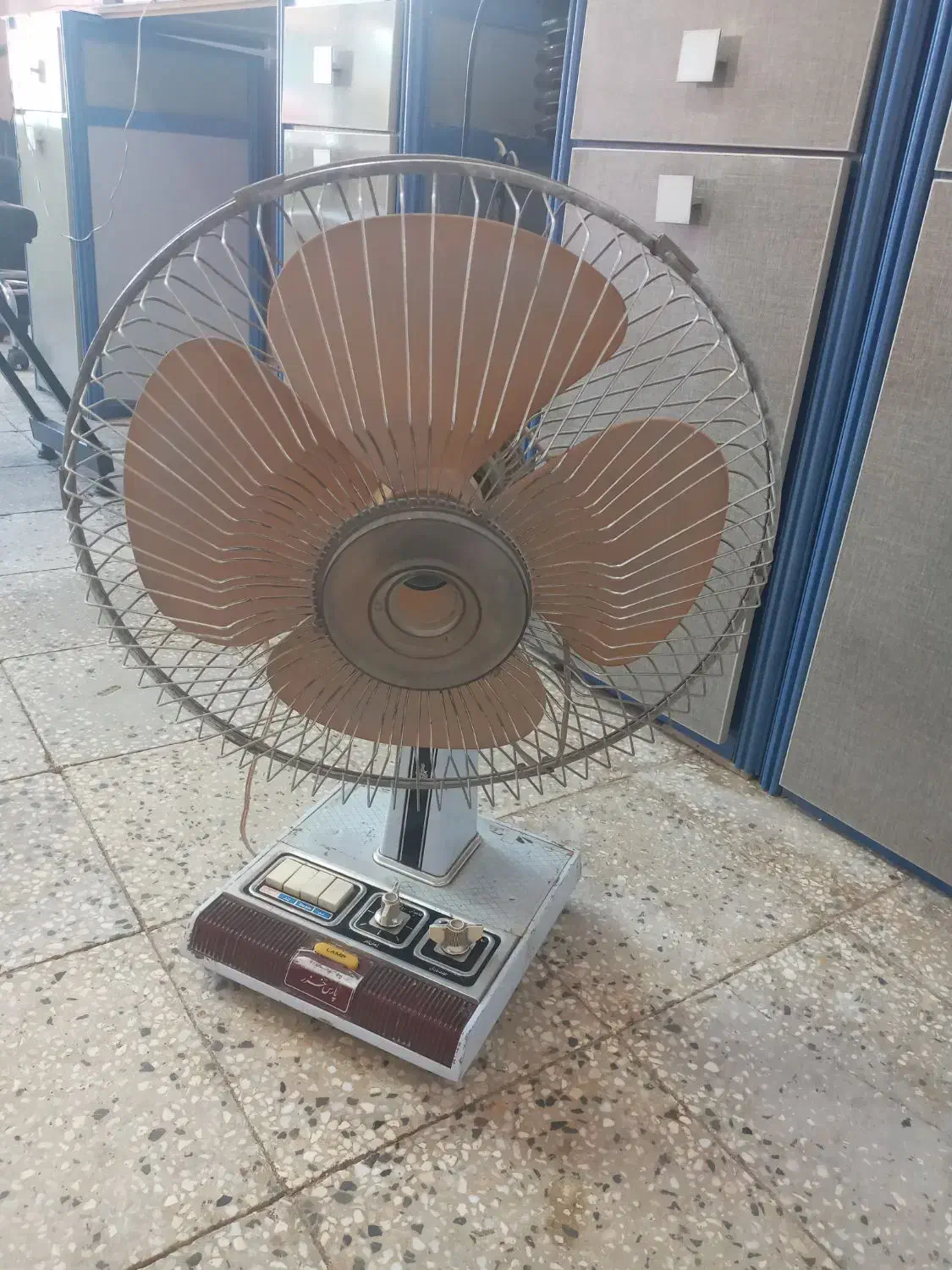 پنکه سالم|پنکه و تصفیه‌کنندهٔ هوا|لردگان, |دیوار