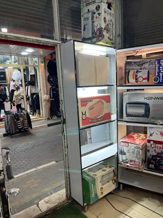 تمامی ویترینها به علت جمع اوری فروخته میشود|فروشگاه و مغازه|خلخال, |دیوار