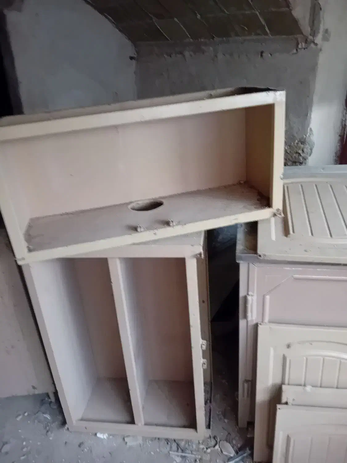 کابینت|مصالح و تجهیزات ساختمان|آران و بیدگل, |دیوار