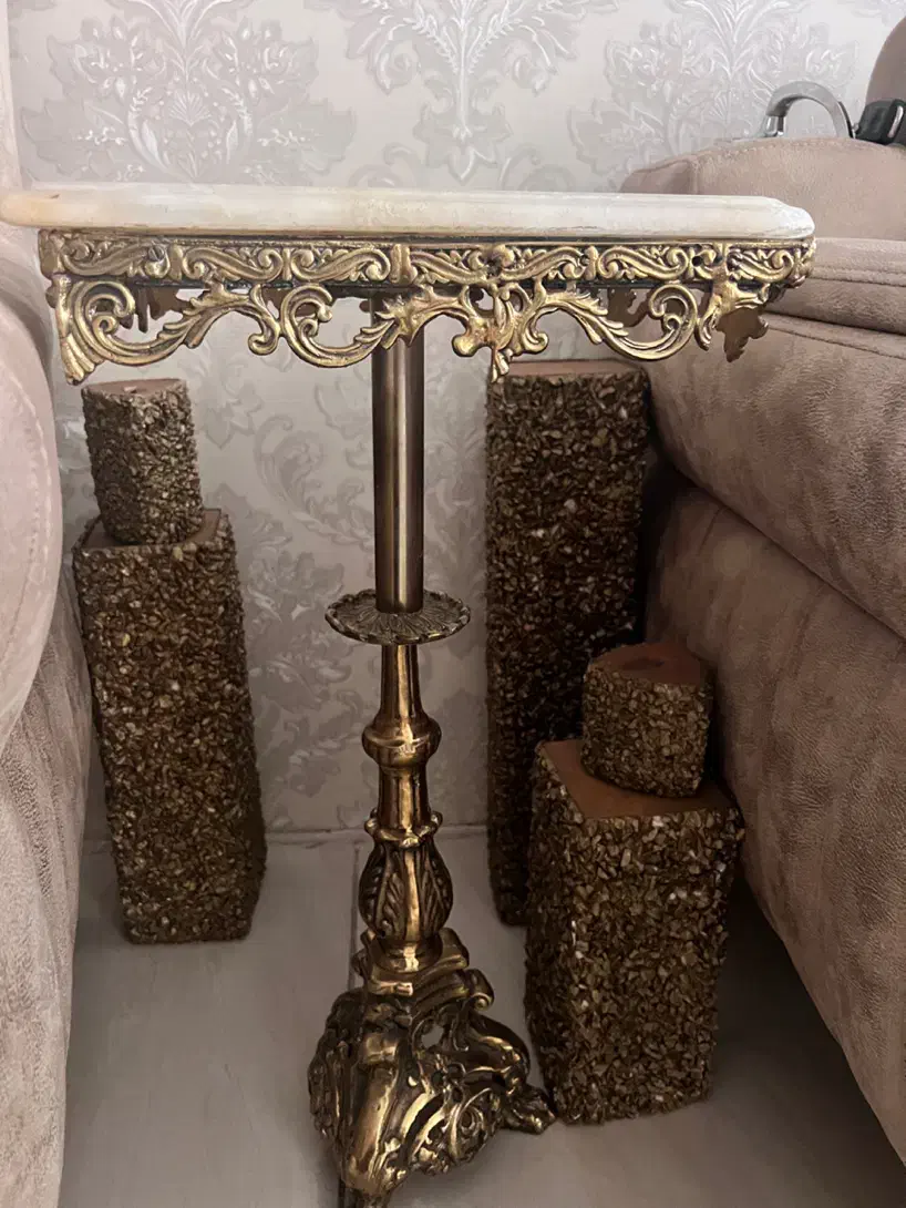 میز تلفن برنز قدیمی خیلی سنگین|میز تلفن|مراغه, |دیوار