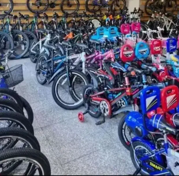 دوچرخه رنگی/ترمزدار مناسب بچه های کوچیک رنگی،|اسباببازی|کرج, کیانمهر|دیوار