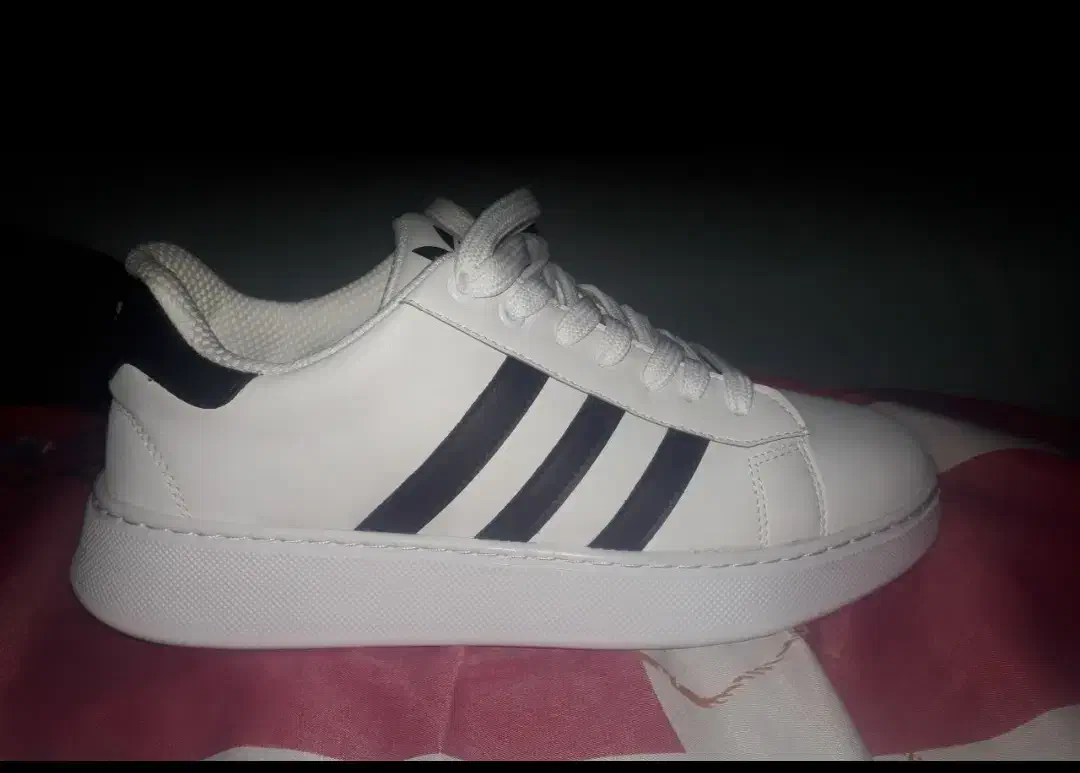 کفش آدیداس سایز ۴۱  با تخفیف|کیف، کفش، کمربند|تهران, وصفنارد|دیوار