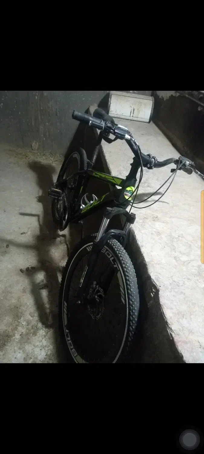 دوچرخه|دوچرخه، اسکیت، اسکوتر|لار, |دیوار