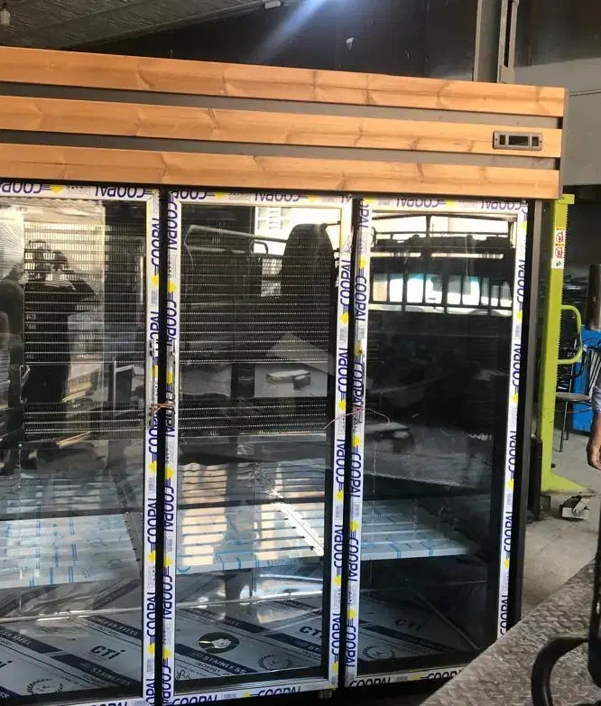 یخچال/فریزر /ایستاده/فروشگاهی/وفایی|فروشگاه و مغازه|اصفهان, درب کوشک|دیوار