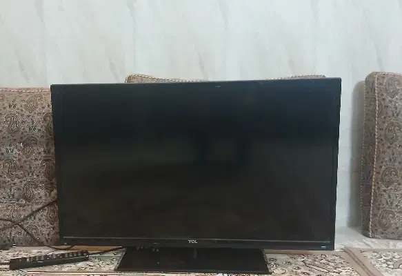 تلوزیون ۳۲اینچ tcl|تلویزیون و پروژکتور|یزد, |دیوار
