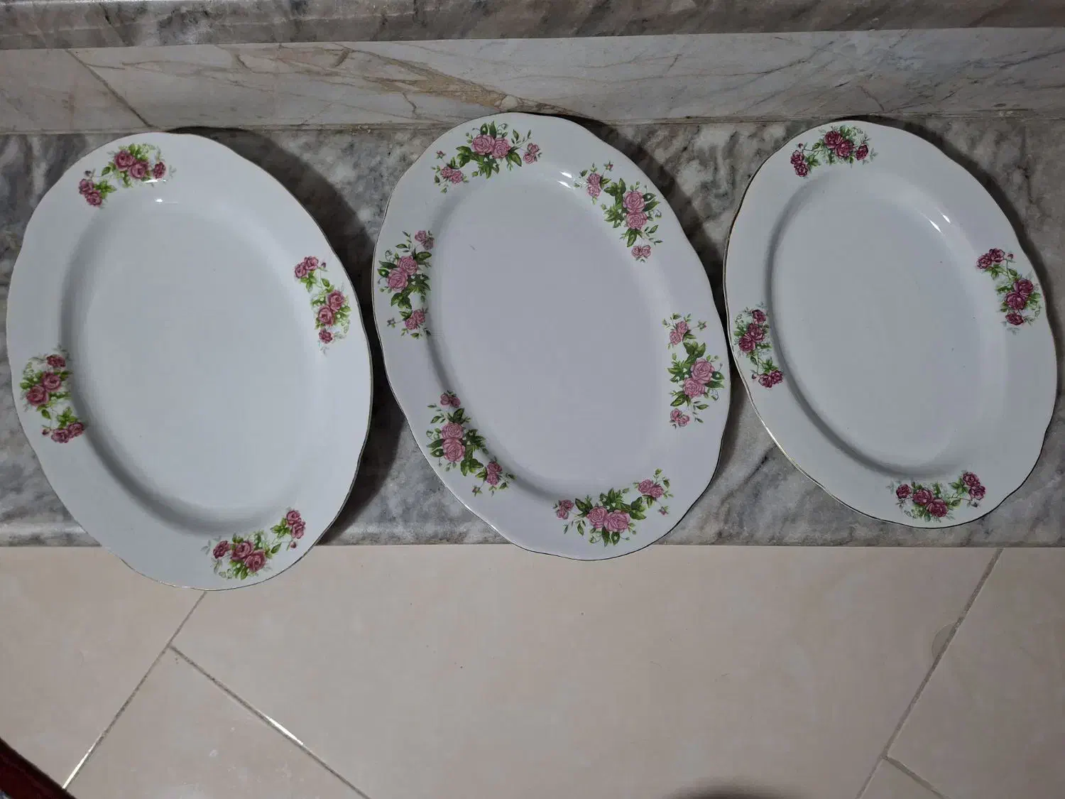سرویس غذا خوری گل سرخ|ظروف سرو و پذیرایی|گرگان, |دیوار
