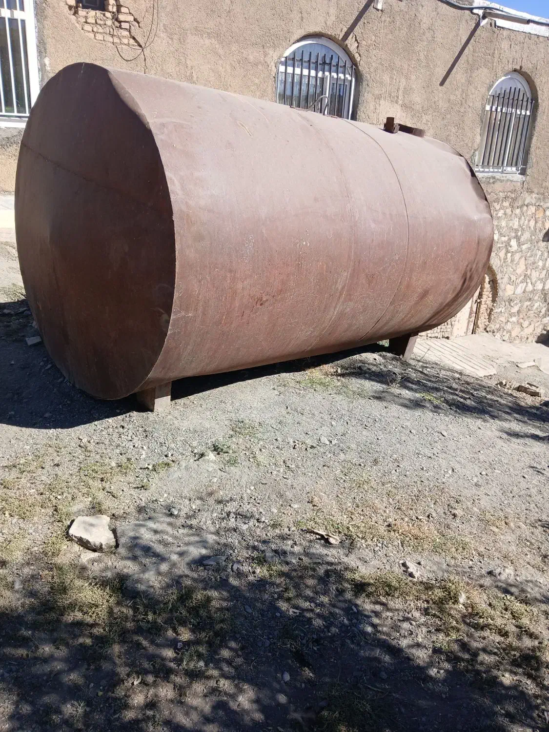 مخزن اب|مصالح و تجهیزات ساختمان|داران, |دیوار