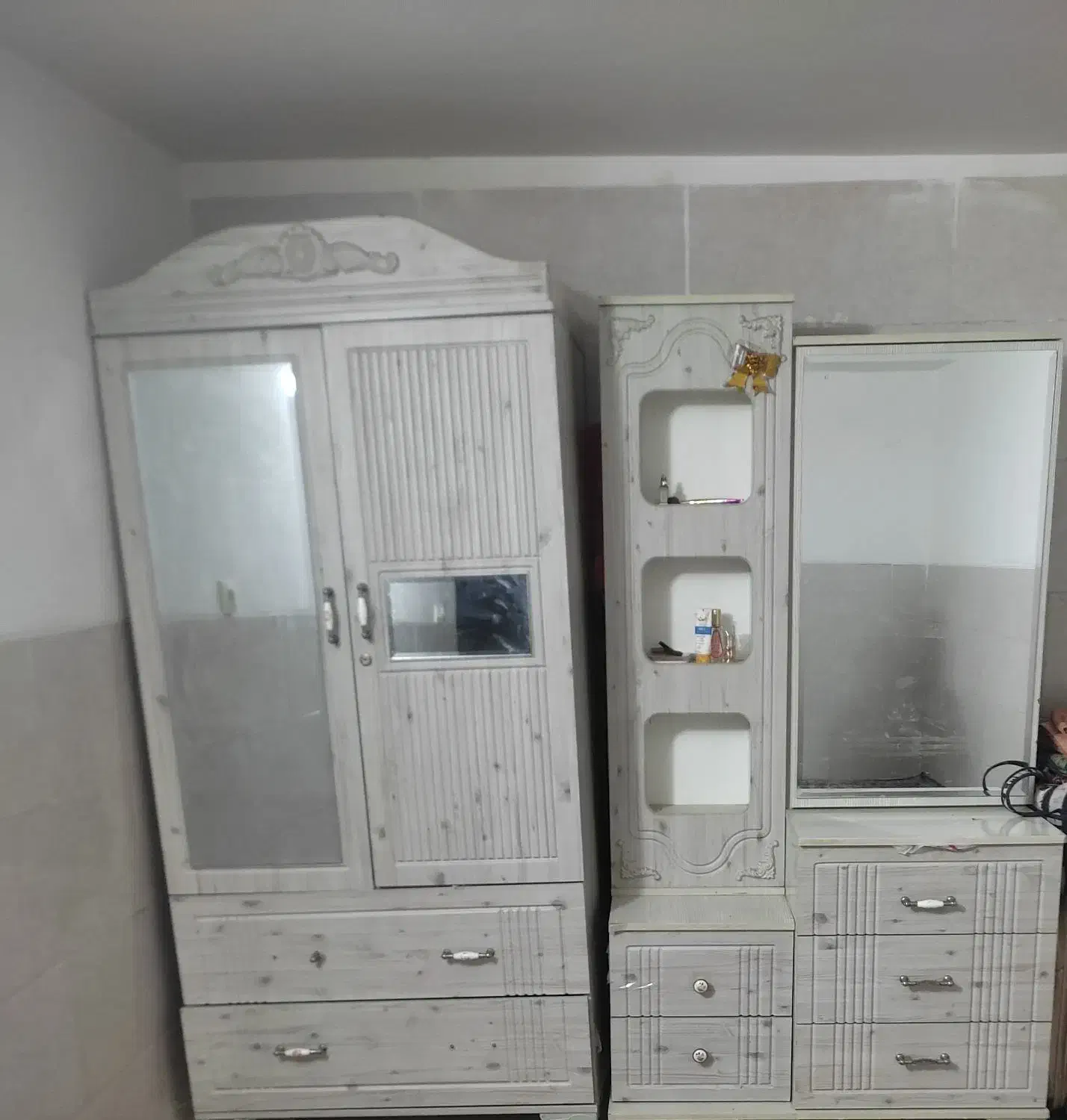 کمدلباس ومیزارایش|جاکفشی، کمد، دراور|یزد, |دیوار