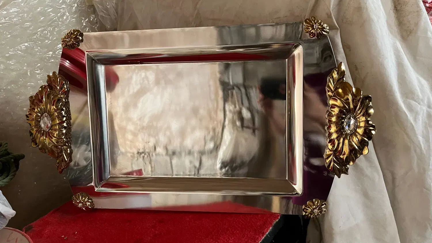 سینی پذیرایی|ظروف سرو و پذیرایی|اصفهان, ارغوانیه|دیوار