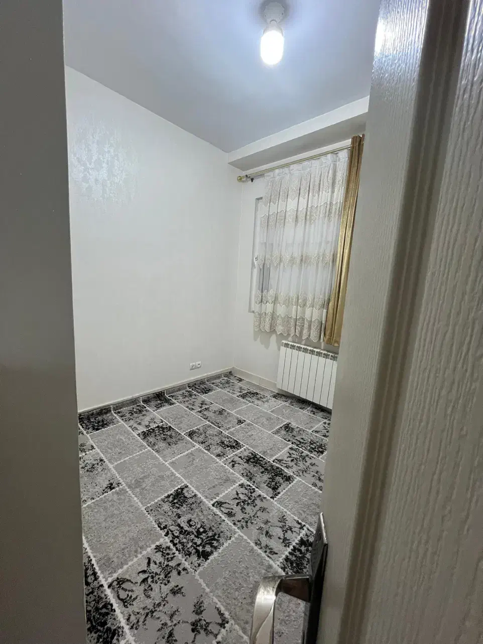 اپارتمان ۵۰ متری۱ خوابه *خیابان اقاجانی*با پارکینگ